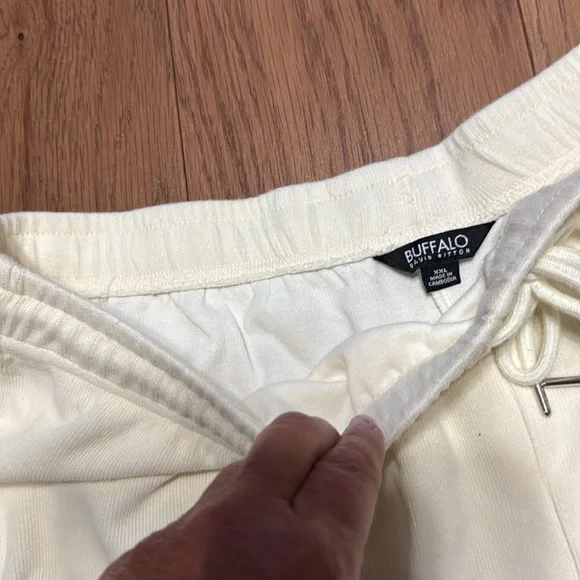 Bundle of two Buffalo brand shorts - Picture 2 of 4